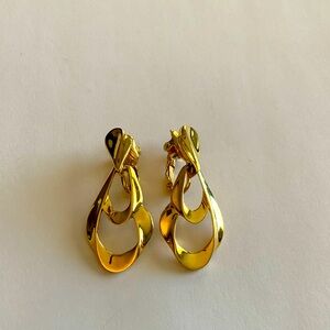 80s signed trifari clip on earrings